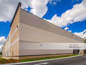 Photo 4 of Extra Space Storage - 2530 County Road 220, Middleburg, FL