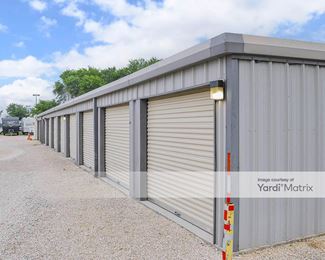 Photo 4 of Extra Space Storage - 328 Center Point Road, San Marcos, TX