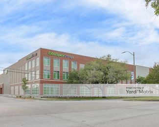 Photo 2 of Extra Space Storage - 6750 Franklin Avenue, New Orleans, LA