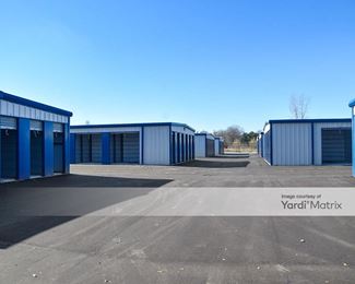 Photo 2 of Waterford Self Storage - 5912 Williams Lake Road, Waterford, MI