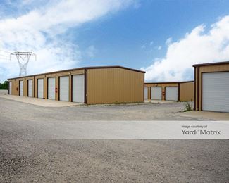 Photo 3 of Elite Self Storage - 1104 County Road 377, Van Alstyne, TX