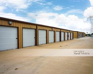 Storage Units for Rent available at 1104 County Road 377, Van Alstyne, TX 75495