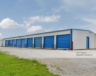 Photo 2 of Mid America Self Storage - 27510 Hwy 5, Lebanon, MO