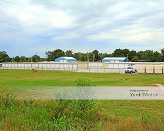 Photo 4 of Storage Shed, The - 2903 Military Avenue, Baxter Springs, KS