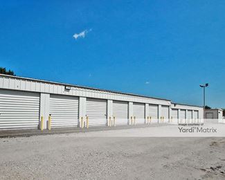 Photo 3 of Storology Storage - 2202 NE Loop 7, Athens, TX