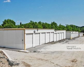Photo 5 of Storology Storage - 2202 NE Loop 7, Athens, TX