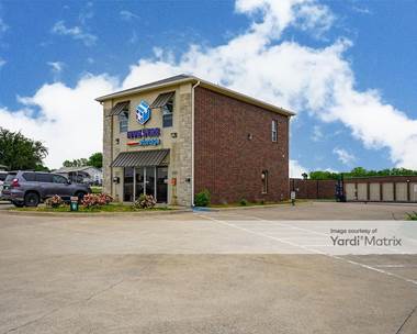 Storage Units for Rent available at 12384 FM 121, Van Alstyne, TX 75495