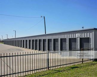 Photo 3 of FreeUp Storage - 2102 South 3rd Street, Mabank, TX