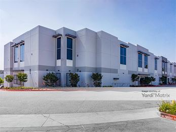 Photo 5 of Public Storage - 26363 Diamond Place, Santa Clarita, CA