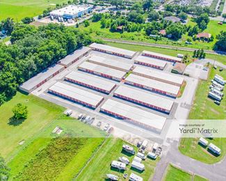 Photo 2 of iStorage - 4150 County Road 466, Oxford, FL