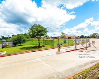 Photo 5 of AAA Storage - 124 Essex Blvd, Huntsville, TX
