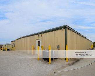 Photo 5 of Dixie Street Storage - 405 North Dixie Street, Brenham, TX