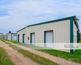 Photo 4 of Hempstead Mini Warehouses - 540 11th Street, Hempstead, TX