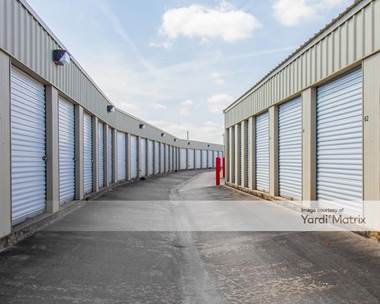 Storage Units for Rent available at 905 West Loop, El Campo, TX 77437
