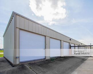 Photo 4 of El Campo Storage - 905 West Loop, El Campo, TX