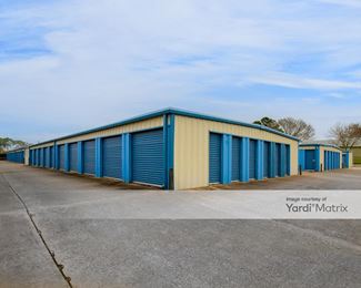 Photo 4 of Amazing Space Storage - 2501 South Market Street, Brenham, TX