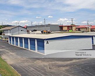 Photo 1 of StoreEase - 126 New Line Road, Morristown, TN