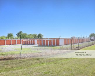 Photo 2 of Vermilion Storage - 1610 State Road, Vermilion, OH