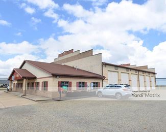 Photo 4 of EZ Stor Mini-Storage - 917 Commercial Avenue SE, New Philadelphia, OH