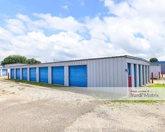Photo 1 of Spare Parts Storage - 1105 Bowers Avenue, New Philadelphia, OH