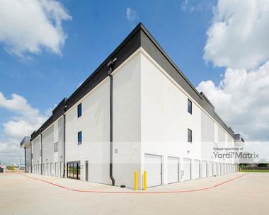 Storage Units for Rent available at 17515 Beechnut Street, Houston, TX 77083