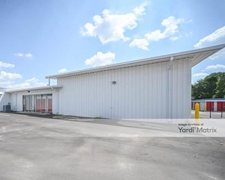 Photo 4 of First Storage - 4909 Raeford Road, Fayetteville, NC