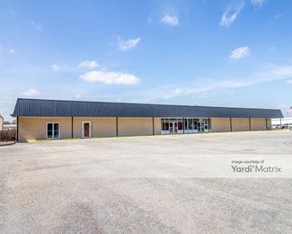 Photo 2 of Access Storage - 1817 North Mechanic Street, El Campo, TX
