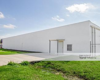 Photo 4 of Access Storage - 1817 North Mechanic Street, El Campo, TX