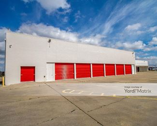Photo 4 of World Wide Storage - 4703 7th Street, Bay City, TX
