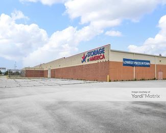 Photo 2 of Storage of America - 1825 Oak Harbor Road, Fremont, OH