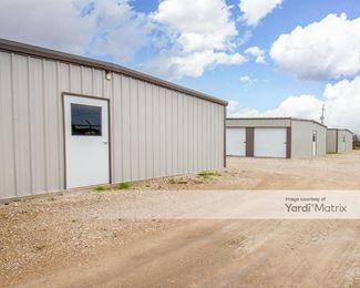 Photo 2 of Fairway Storage - 906 Fairway Drive, Navasota, TX