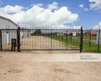 Photo 6 of Fairway Storage - 906 Fairway Drive, Navasota, TX
