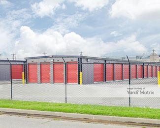 Photo 2 of Peak Storage - 1305 West 4th Street, Skiatook, OK
