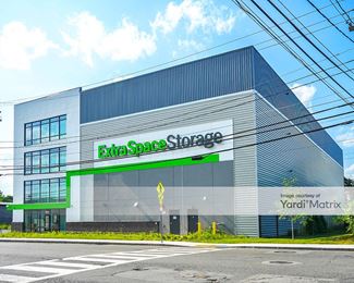 Photo 2 of Extra Space Storage - 960 Eastern Avenue, Malden, MA