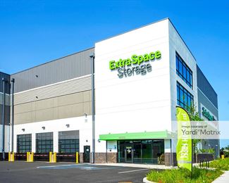 Photo 3 of Extra Space Storage - 960 Eastern Avenue, Malden, MA