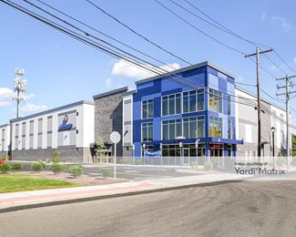 Photo 4 of Extra Space Storage - 225 Howells Road, Bay Shore, NY