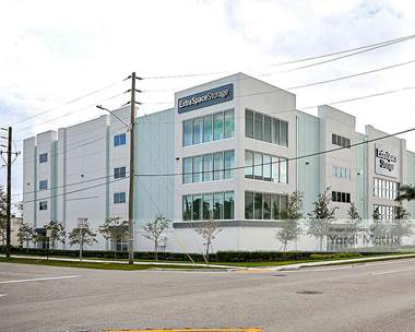 Storage Units for Rent available at 1450 Watertower Road, West Palm Beach, FL 33403