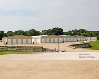 Photo 1 of A Avanti Self Storage - 121 North Country Club Road, Muskogee, OK