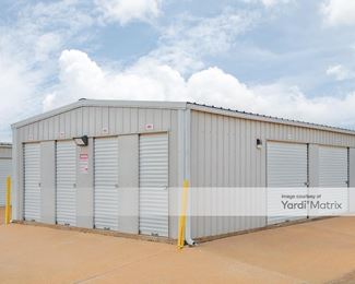 Photo 3 of Click Storage - 916 Taylor Drive, Bartlesville, OK