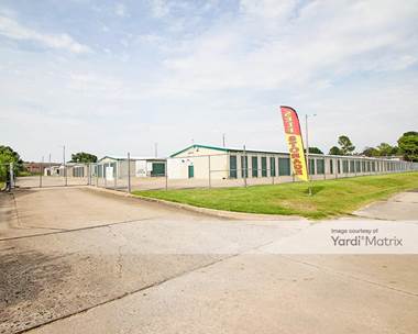Storage Units for Rent available at 2208 Georgia Avenue, Muskogee, OK 74403