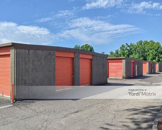 Photo 3 of Storage Sense - 2727 Fairlawn Avenue, Dunbar, WV