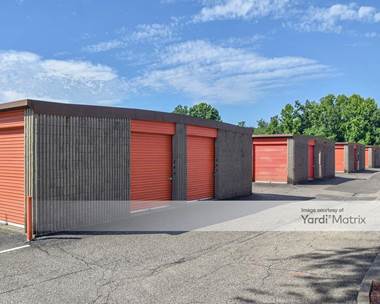 Storage Units for Rent available at 2727 Fairlawn Avenue, Dunbar, WV 25064