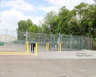 Photo 6 of Absolute Storage - 2650 Broad Avenue, Memphis, TN