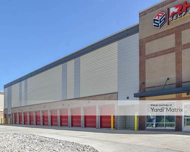 Storage Units for Rent available at 927 Oakhurst Dr, Charleston, WV 25314