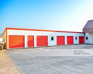 Photo 4 of Woods Mini Storage - 141 North Main Street, Vidor, TX