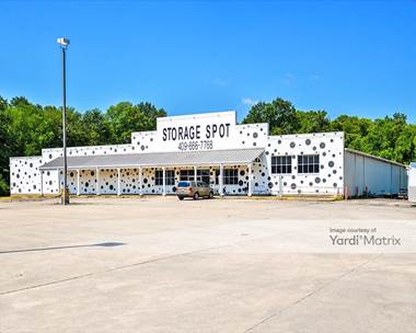 Storage Units for Rent available at 75 North Major Drive, Beaumont, TX 77707
