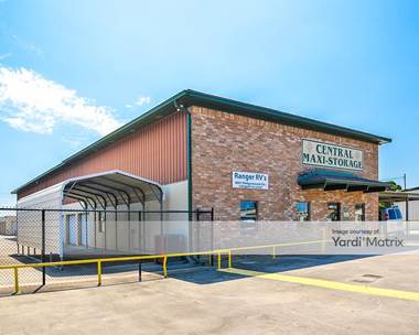 Storage Units for Rent available at 885 Ridgewood Drive, Port Neches, TX 77651