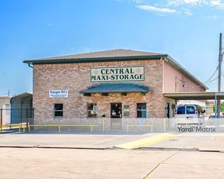 Photo 2 of Central Maxi Storage - 885 Ridgewood Drive, Port Neches, TX