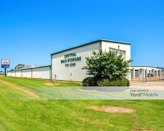 Photo 3 of Central Maxi Storage - 885 Ridgewood Drive, Port Neches, TX