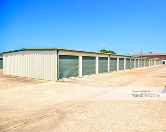 Photo 4 of Central Maxi Storage - 885 Ridgewood Drive, Port Neches, TX
